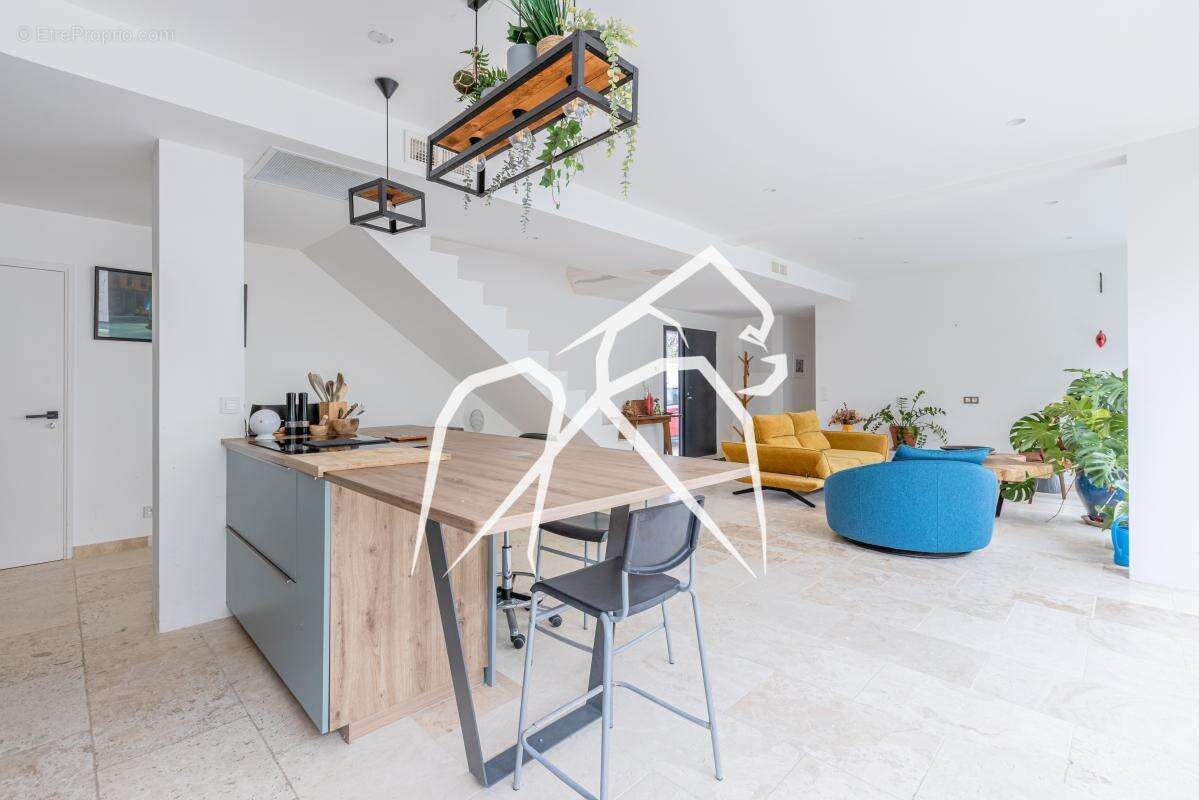 Maison à VILLENEUVE-LES-MAGUELONE