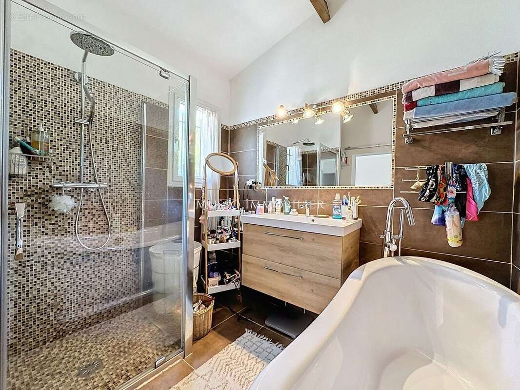 Maison 215 m² à Carry-Le-Rouet  - photo 9