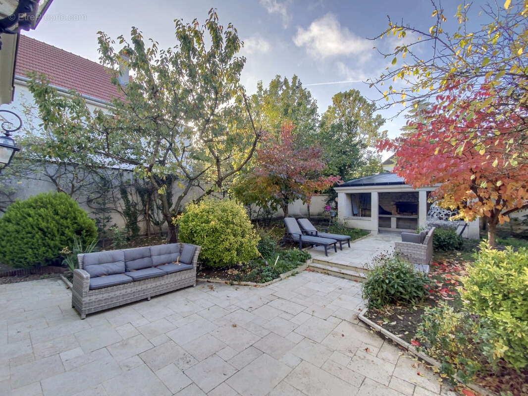 Maison à RUEIL-MALMAISON