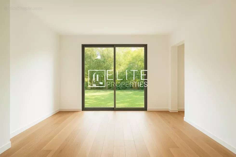 Appartement à MOUANS-SARTOUX