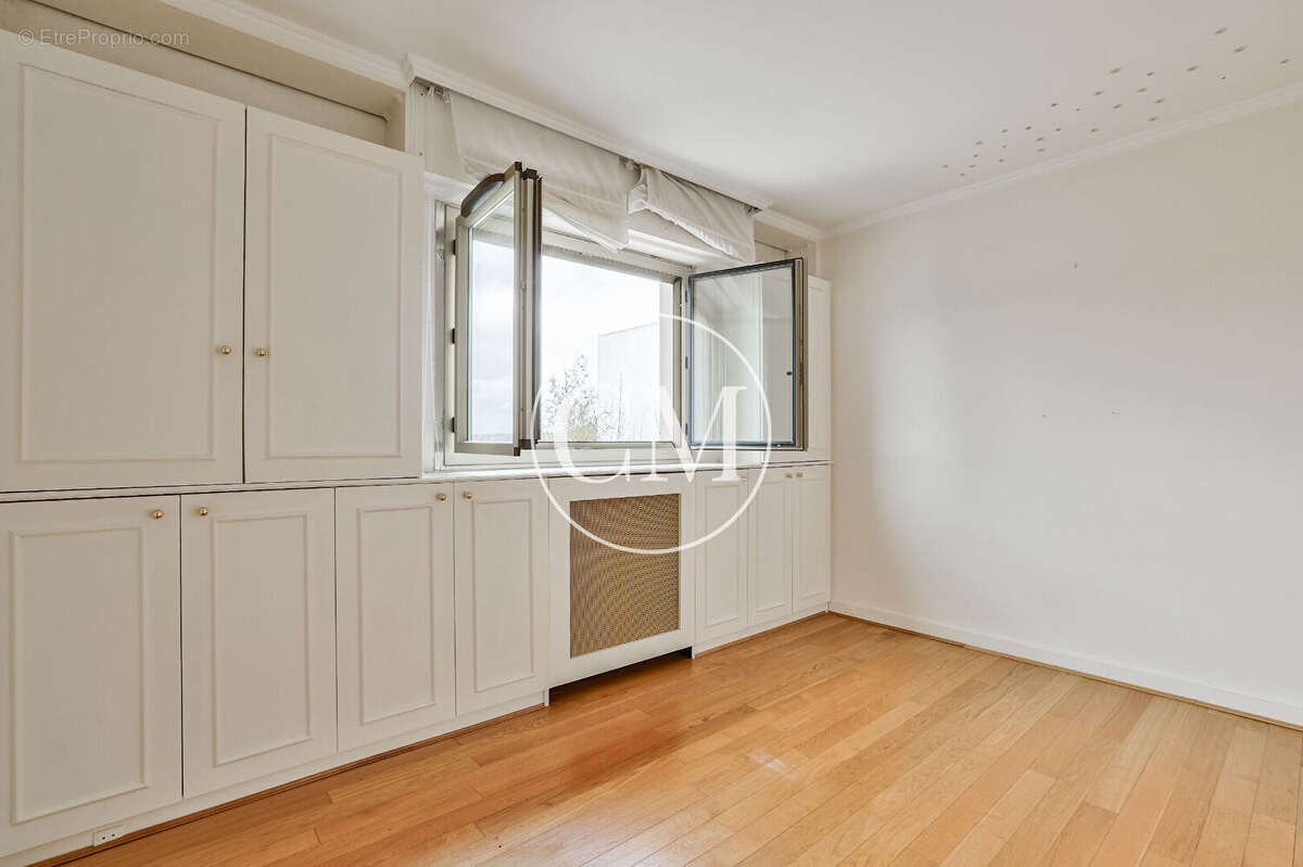 Appartement à VERSAILLES