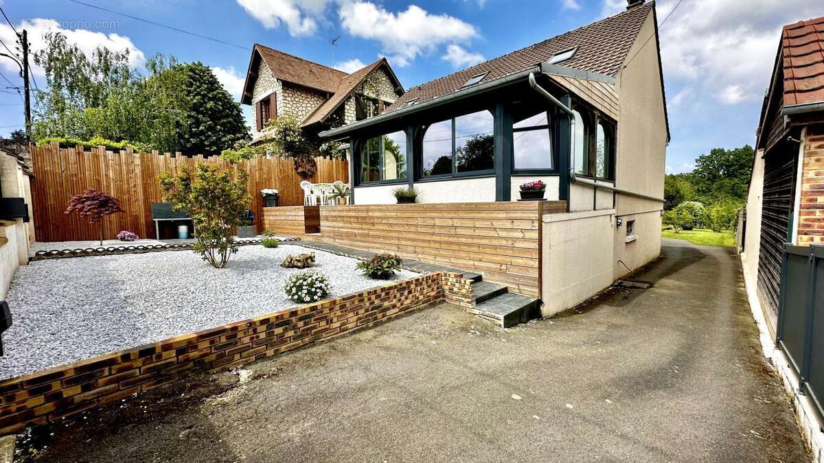 Maison à MONTIGNY-SUR-LOING