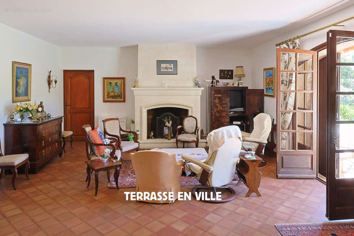 Maison à HYERES