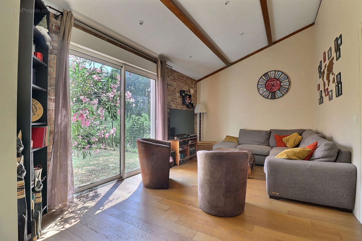 Maison à LA BOISSIERE-DU-DORE