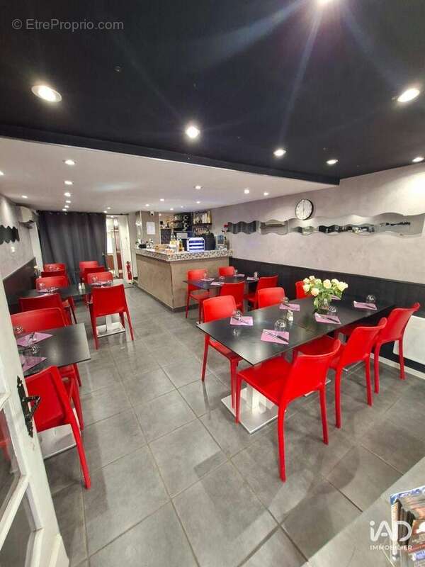 Commerce 41 m² à Besse-Sur-Issole  - photo 2