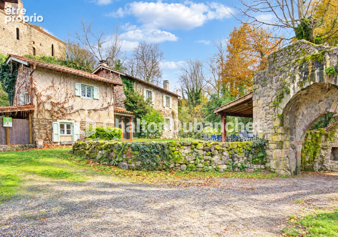 Maison 7 pièces 155 m² à vendre à Feurs (42110) - photo 2