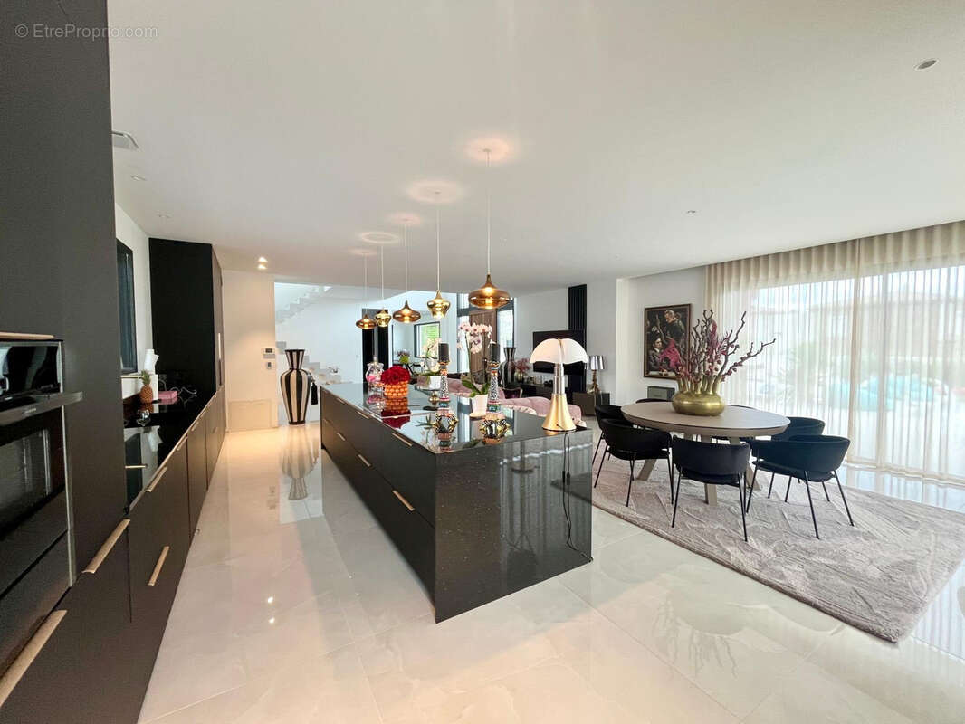 Maison à CARRY-LE-ROUET