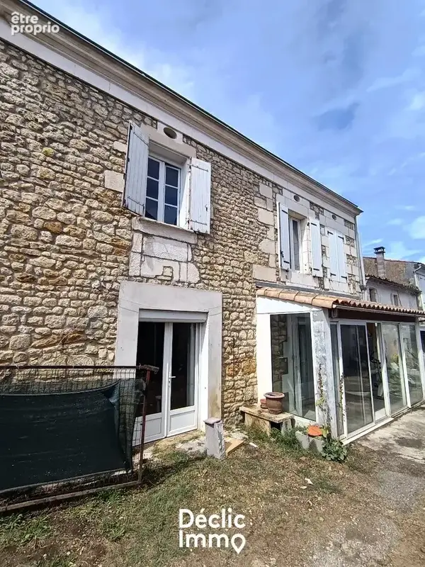 Photo Maison à Saint-Sulpice-D'arnoult au prix de 161 120€