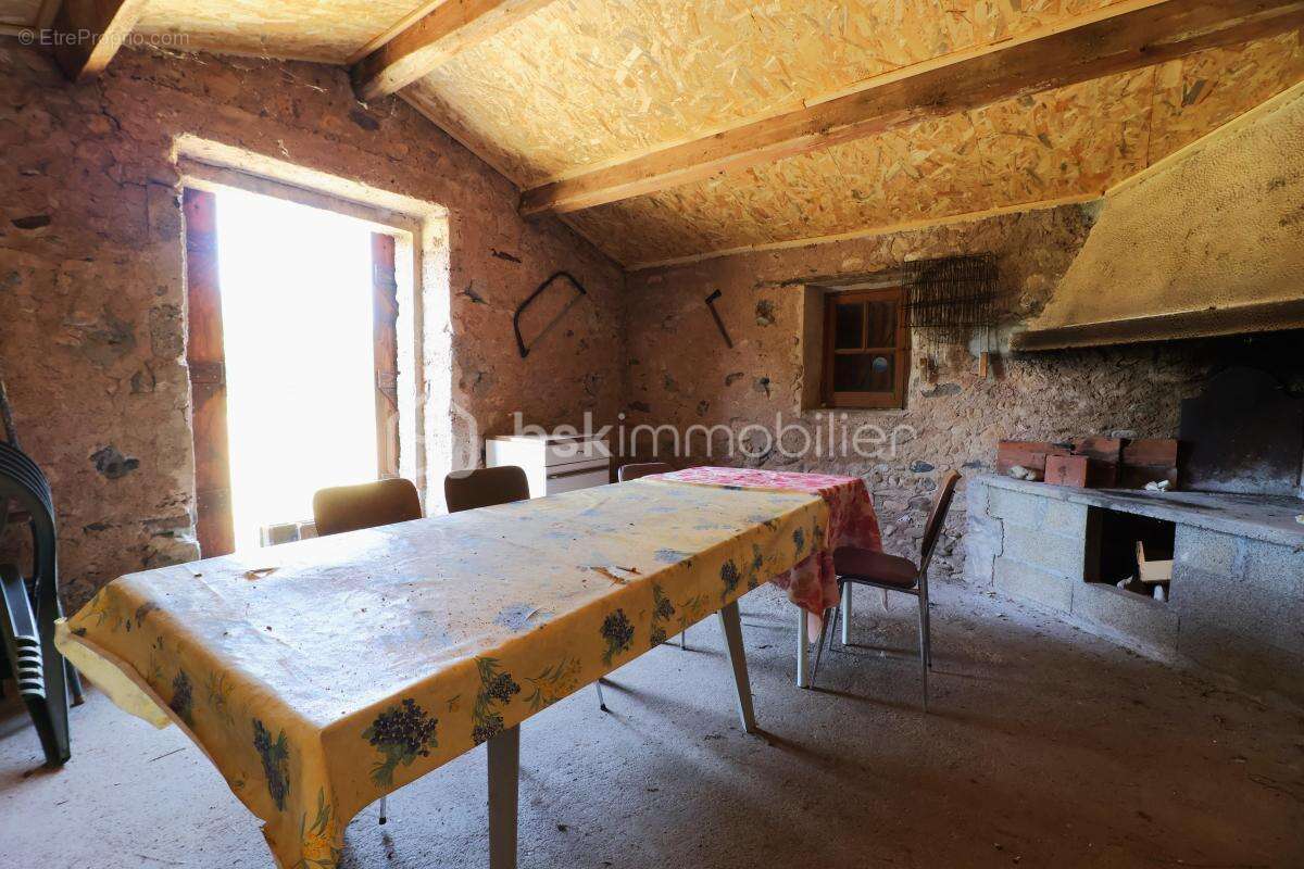 Terrain à LA TOUR-SUR-ORB