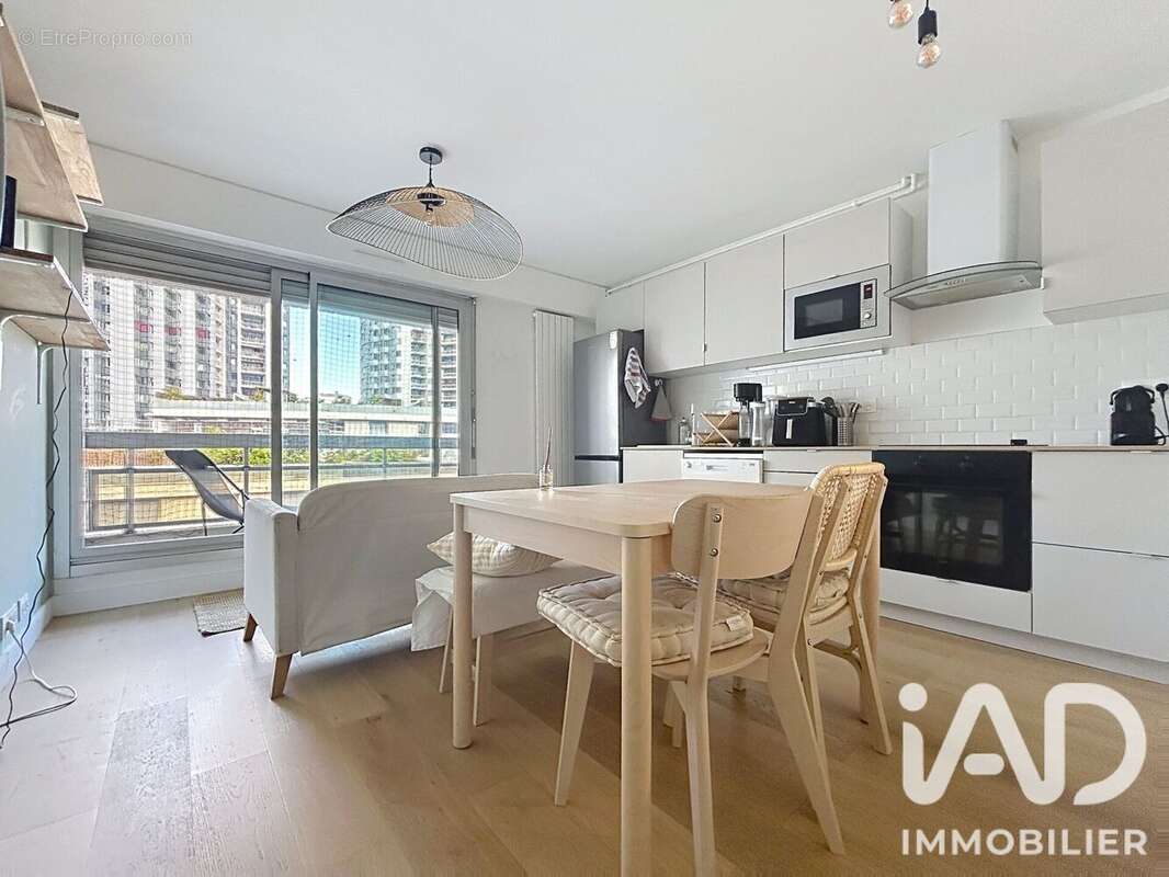 Photo 2 - Appartement à PARIS-19E