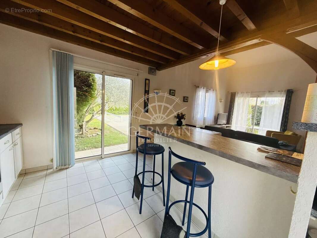 Maison à L&#039;ISLE-SUR-LA-SORGUE