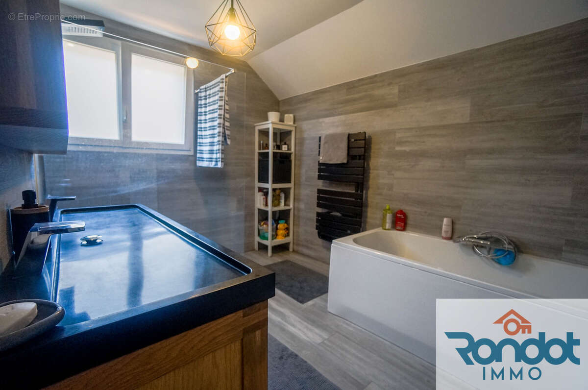 Appartement à MARCILLY-SUR-TILLE