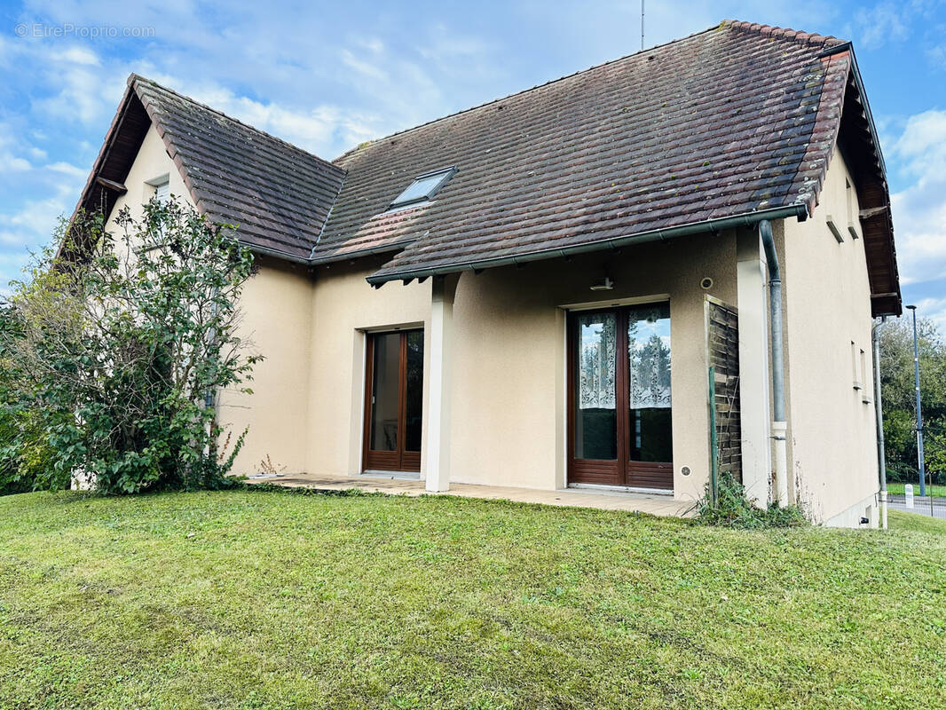 Maison à LES NOES-PRES-TROYES