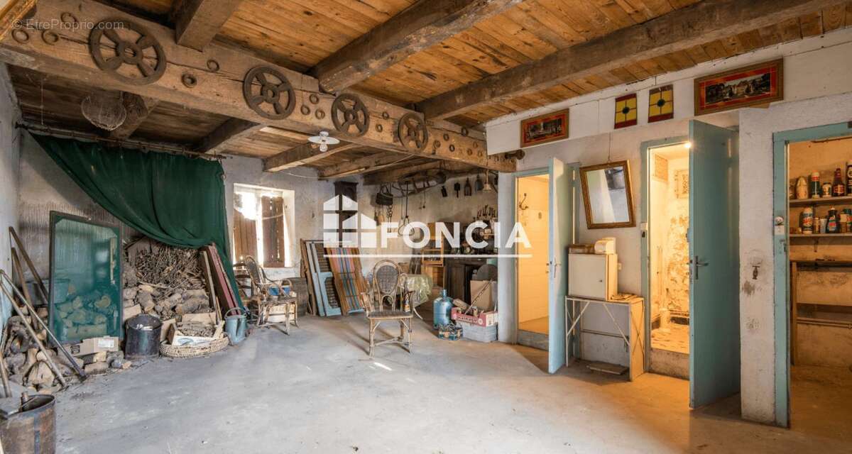 Maison à LUC-LA-PRIMAUBE