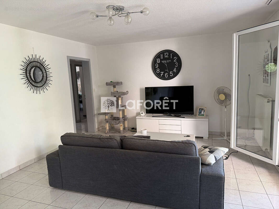 Appartement Saint Louis 4 pièce(s) 82.64 m2 - photo 2