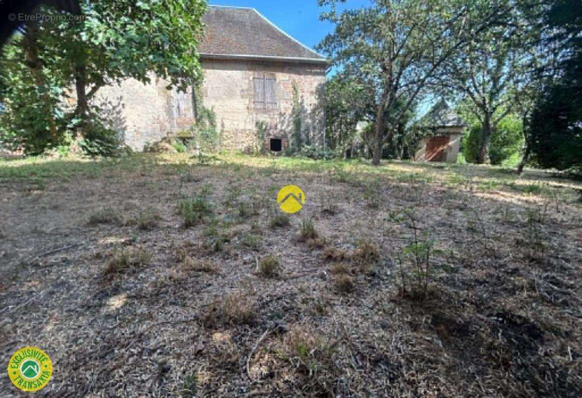 2 maisons avec garage et jardin - photo 2