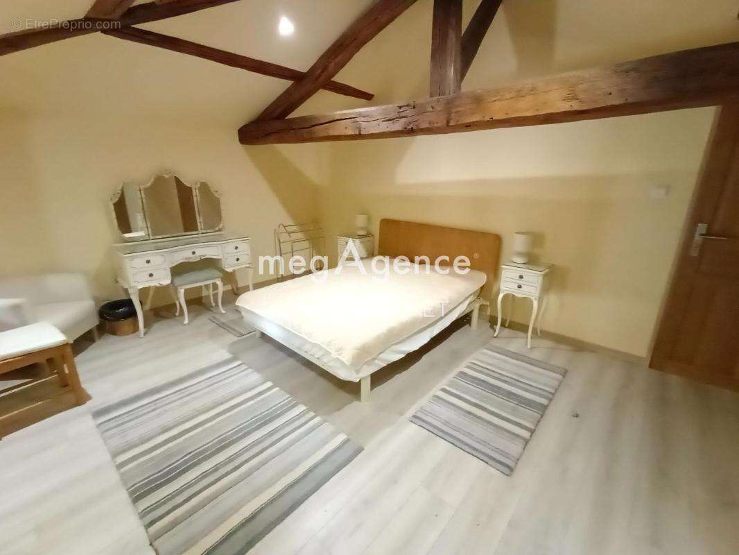 Maison à LA CHAPELLE-THEMER