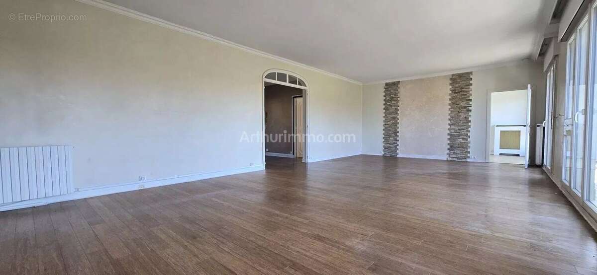Appartement à FONTENAY-SOUS-BOIS