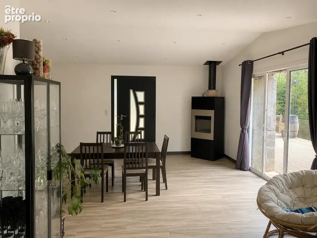 Maison avec dépendances et piscine - photo 6