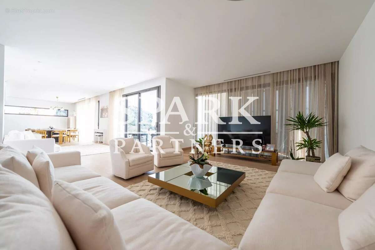 Maison à ROQUEBRUNE-CAP-MARTIN