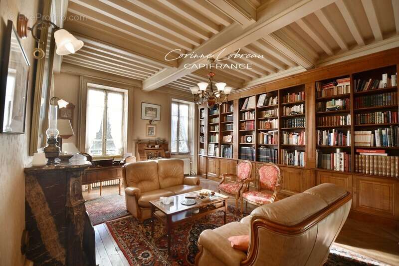 Maison à LA ROCHE-VINEUSE