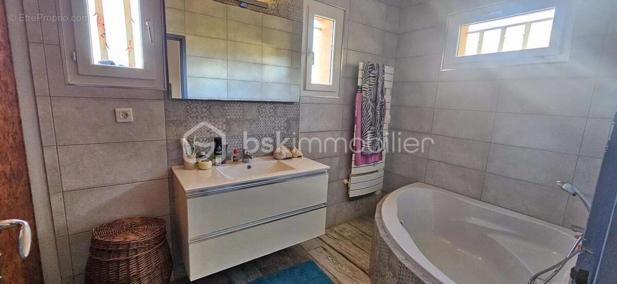 Maison à CUTTOLI-CORTICCHIATO