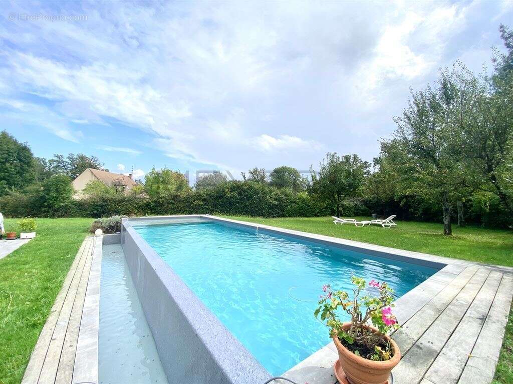 Maison à MONTFORT-L'AMAURY