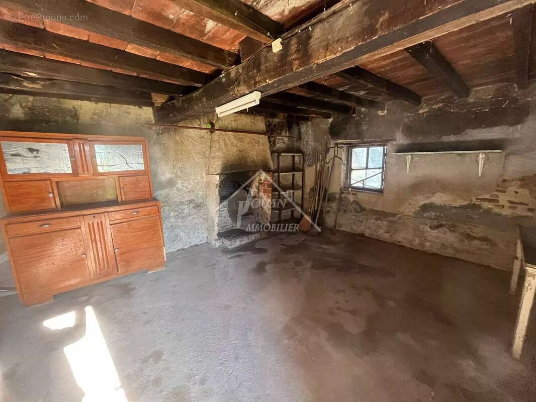 Maison à BROUT-VERNET