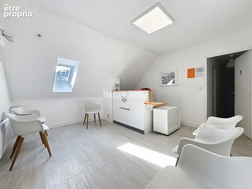 PAIMPOL Centre !                       Ensemble immobilier idéal investisseurs, sur 2 niveaux, jardin, parking! - photo 12