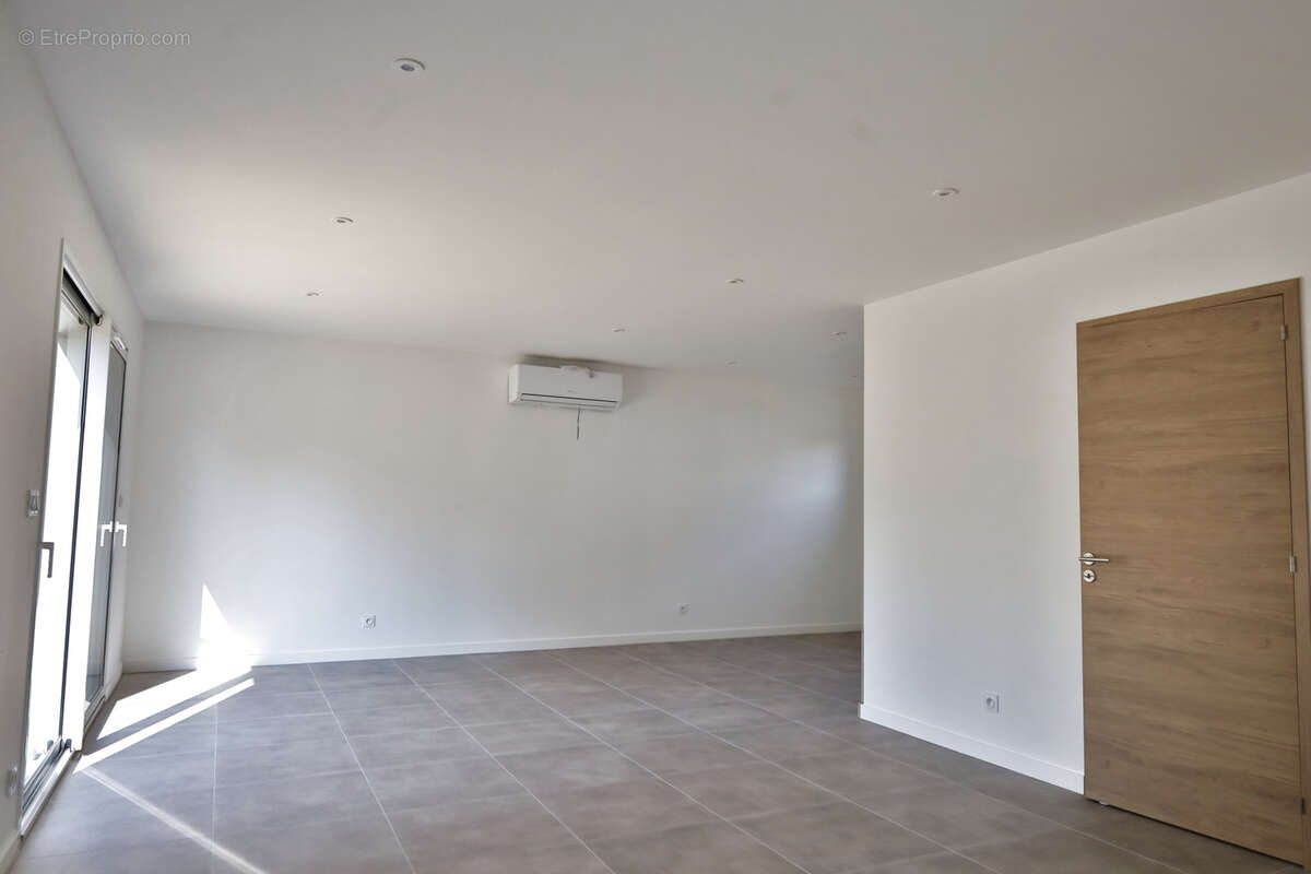 Maison Type 4 - 88 m2 habitables - Terrain 300 m2 - - photo 4