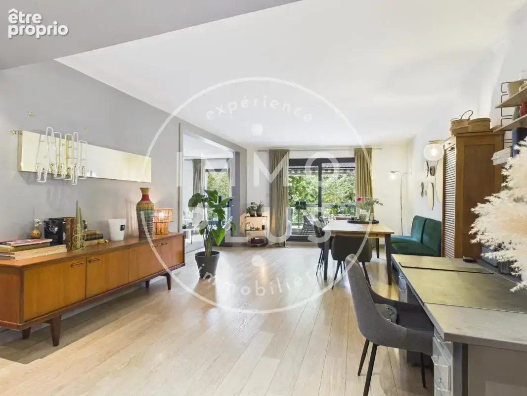 Vente - Appartement - 4 pièces + cuisine - 104,34 m² - 960 - photo 2