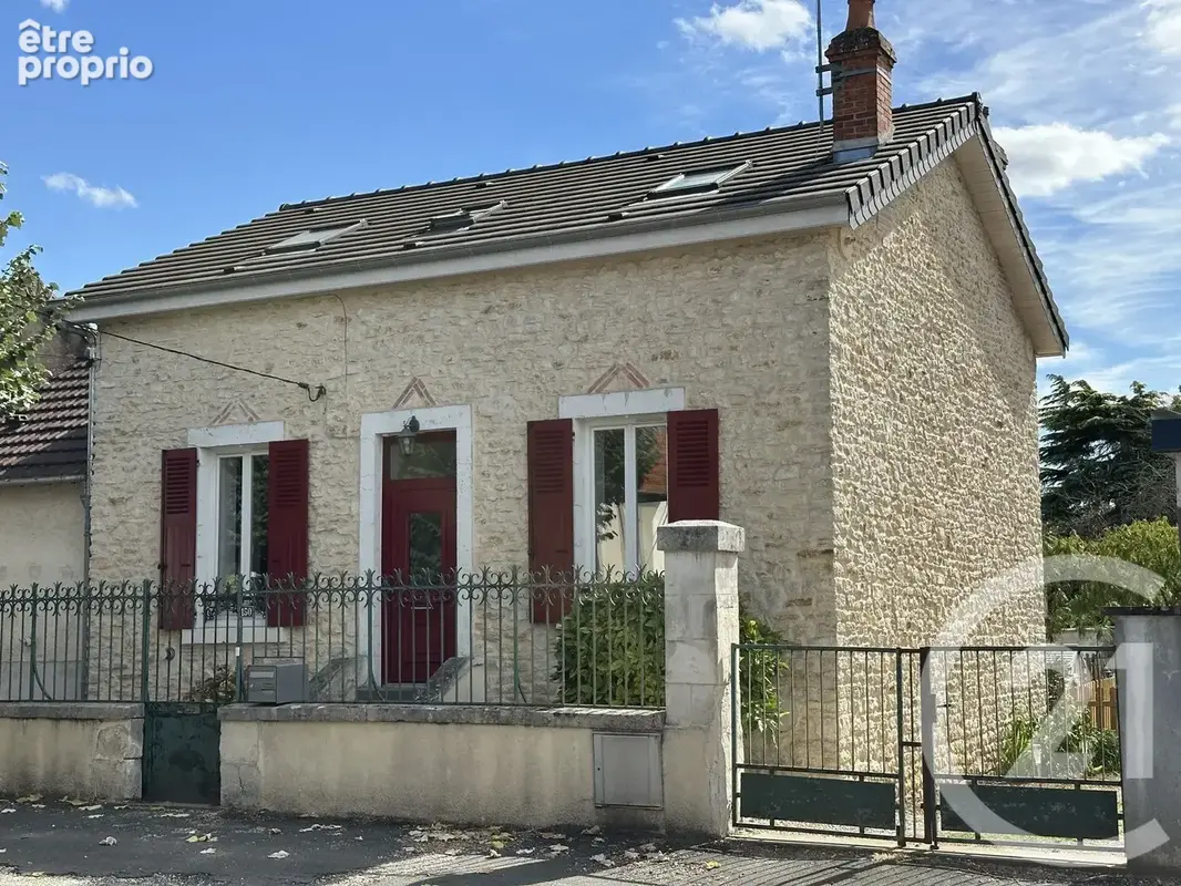 Photo Maison à Cosne-Cours-Sur-Loire au prix de 169 000€