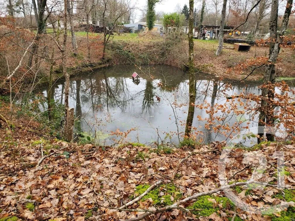 Terrain à MARAYE-EN-OTHE