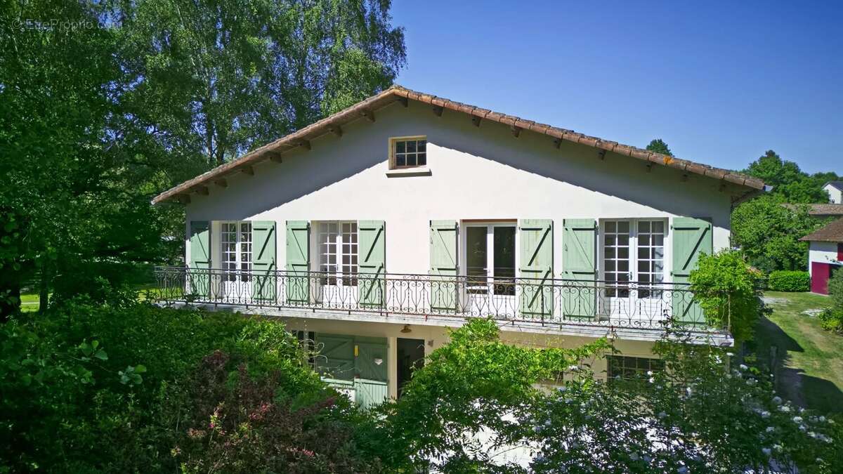 Maison à ALLOUE
