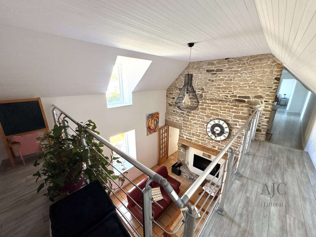 Maison 165 m² à Plogastel-Saint-Germain  - photo 5