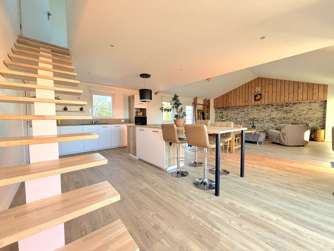 Maison à LE LOROUX-BOTTEREAU