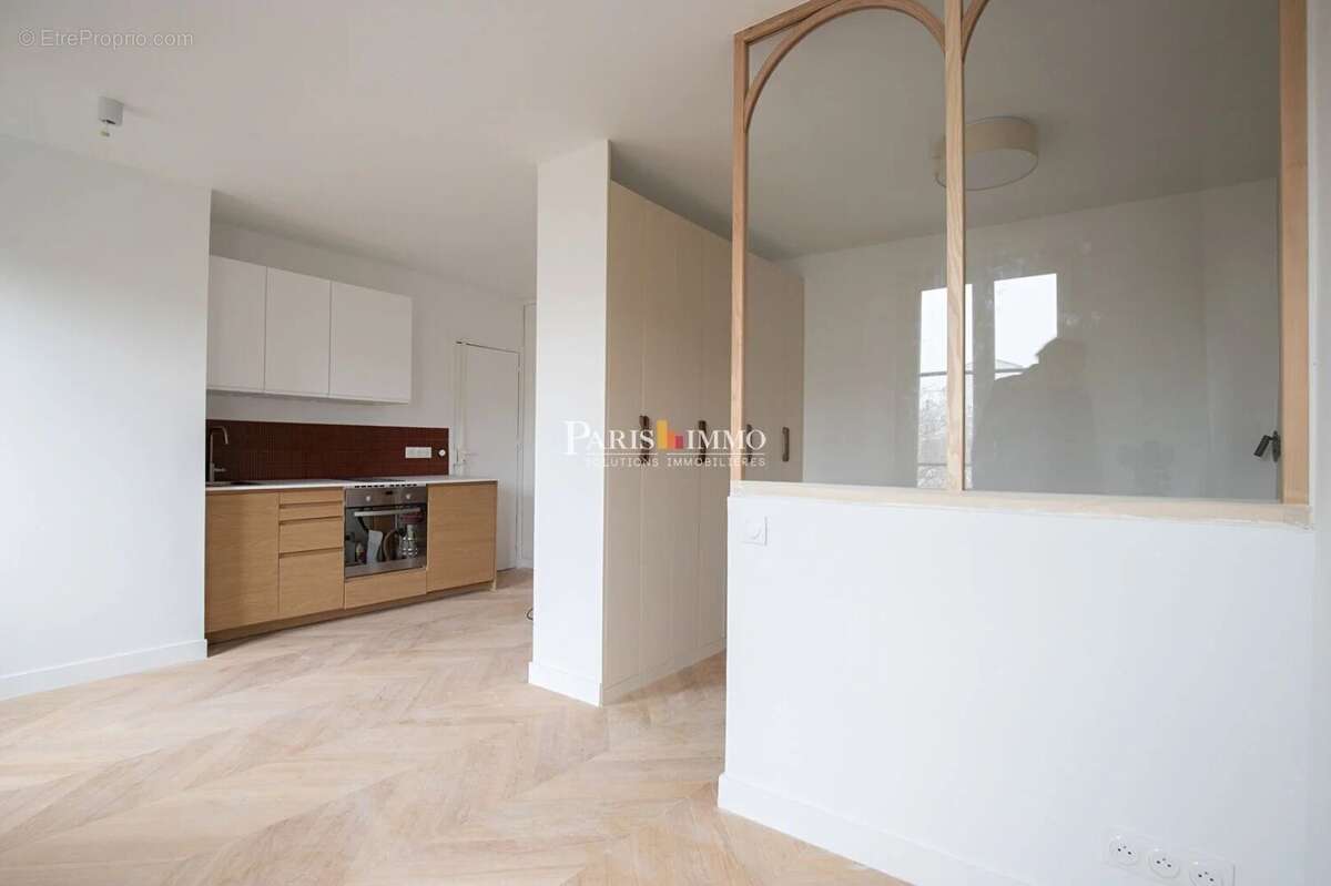 Appartement à PARIS-18E
