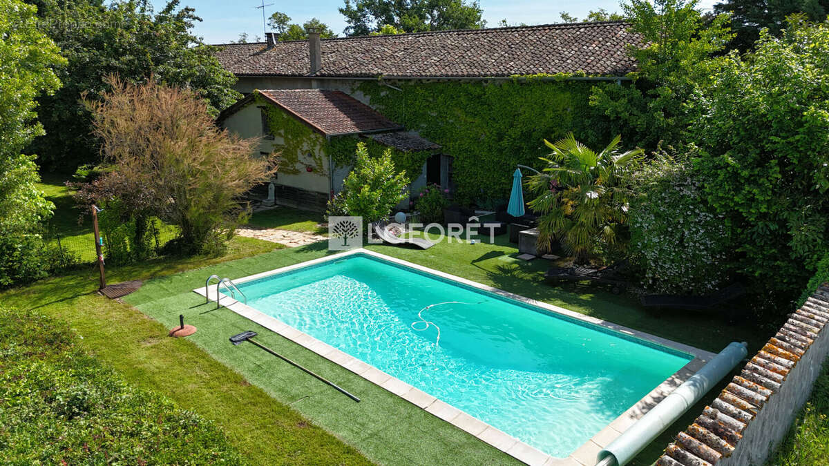 Maison à CHATILLON-SUR-CHALARONNE