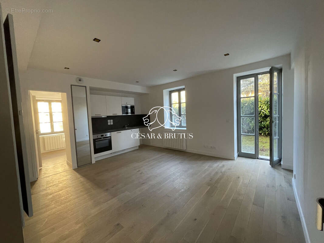 Appartement 35 m² à Tassin-La-Demi-Lune  - photo 2