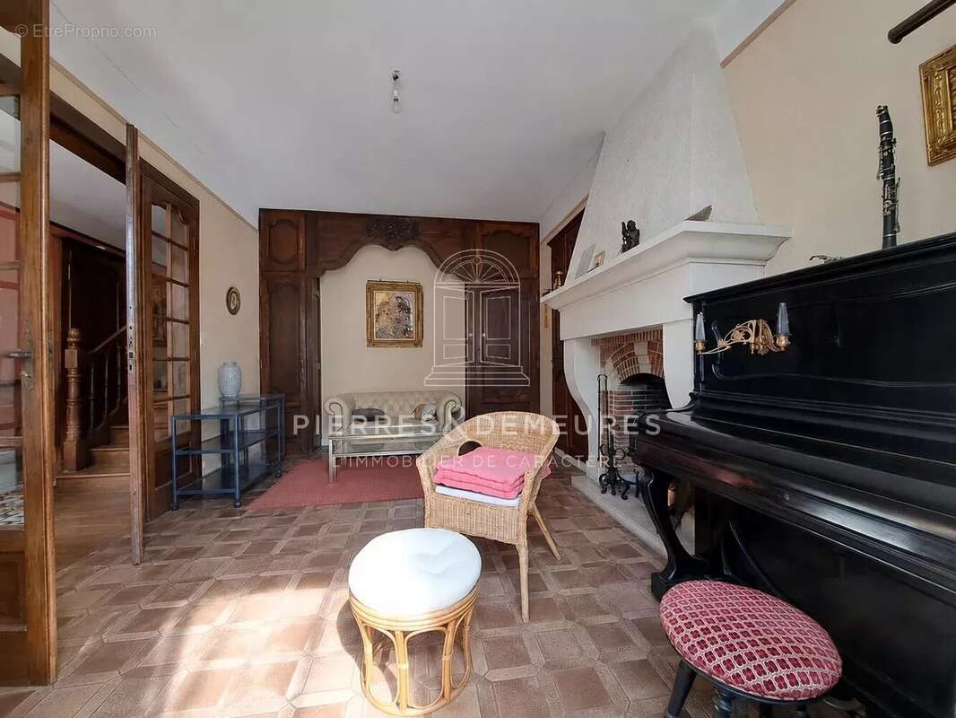 Maison à MEHUN-SUR-YEVRE