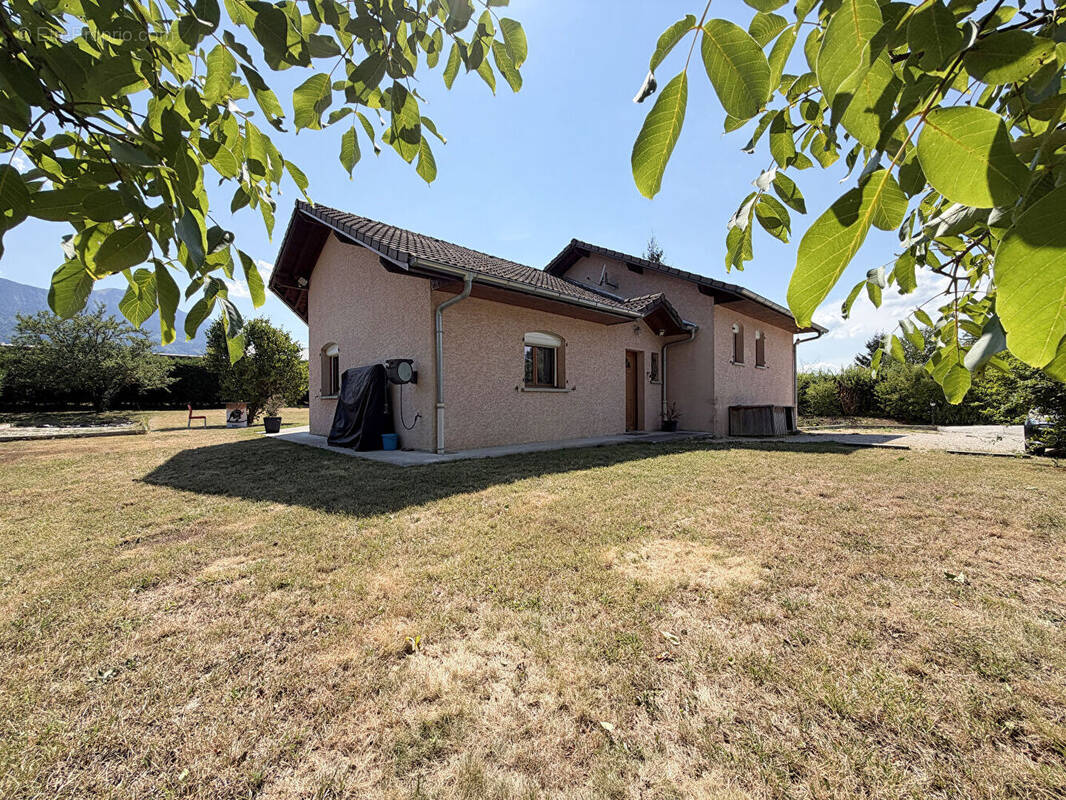 Maison à SAINT-PIERRE-EN-FAUCIGNY