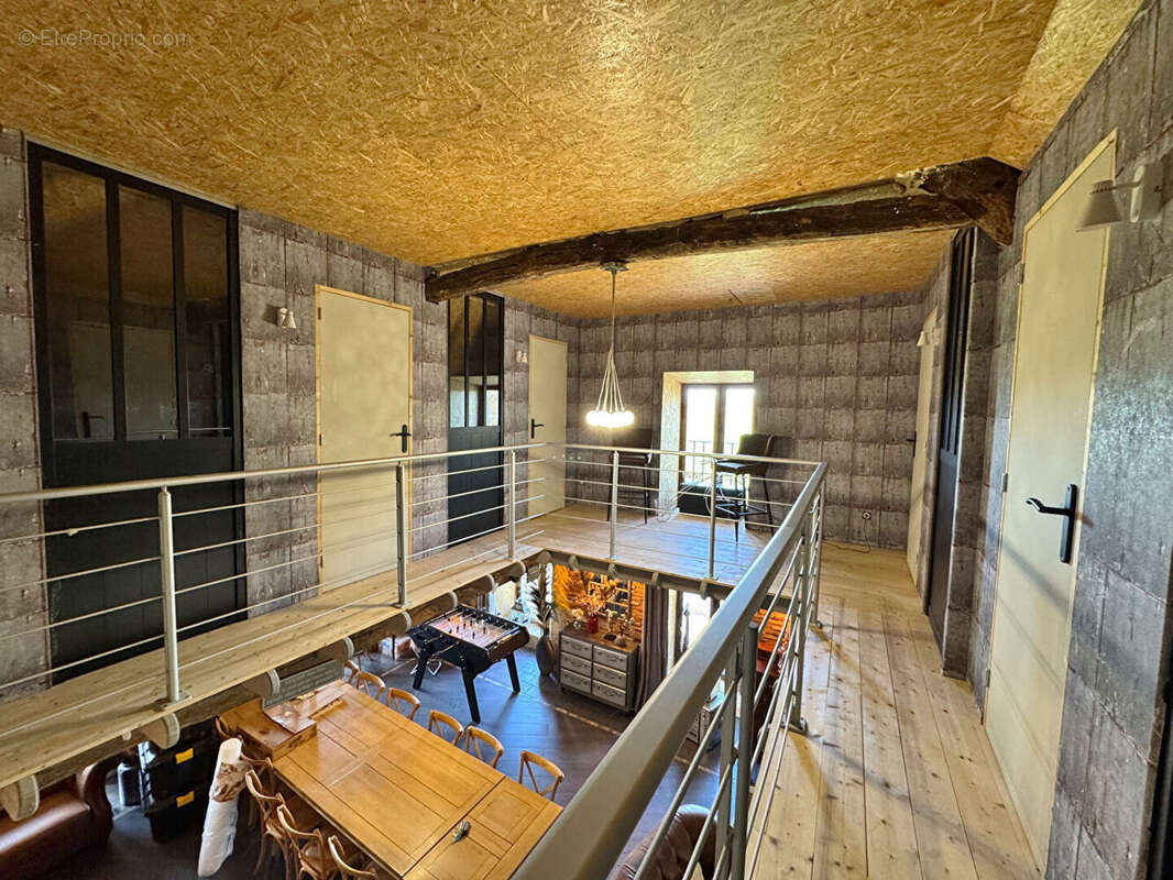 Appartement à L'ETANG-BERTRAND