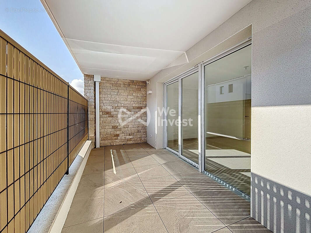 Appartement à VIC-LA-GARDIOLE