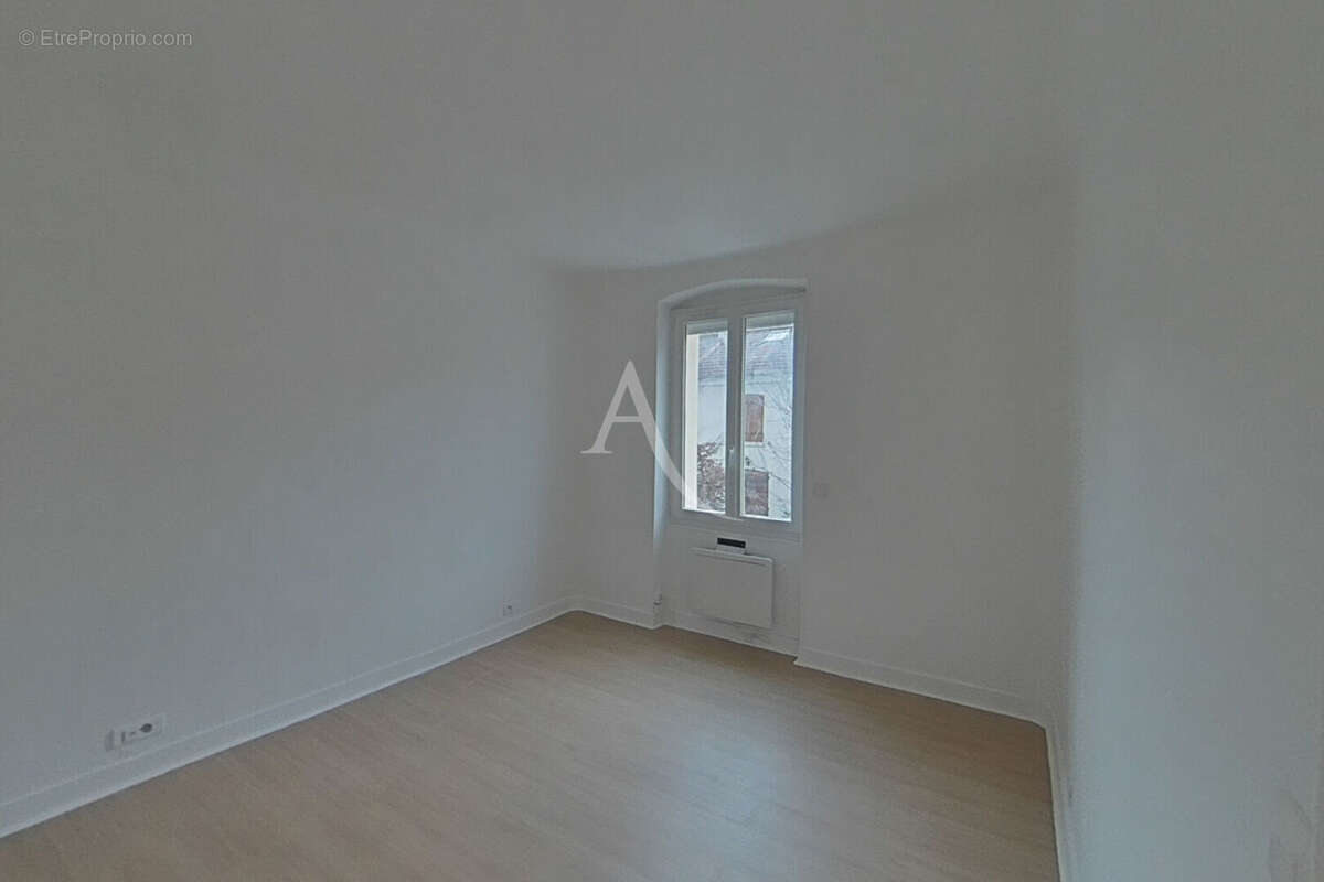 Maison à CHAMPS-SUR-MARNE