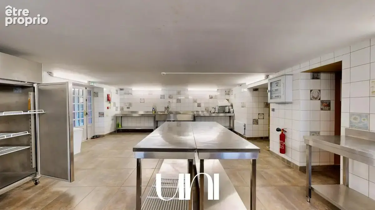 Villa de 780 m2 avec salle de réception, chambres d'hôtes - GRANVILLE - photo 24