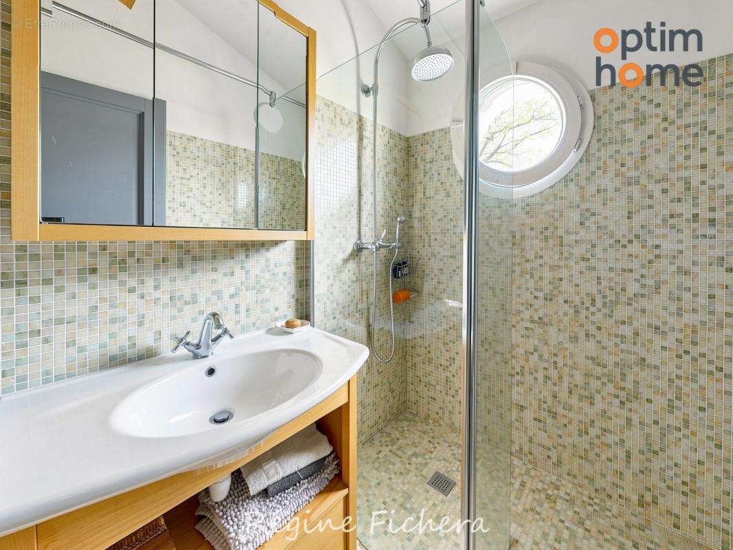 Puyloubier — Maison d'architecte au pied de la montagne Sainte-Victoire - photo 16