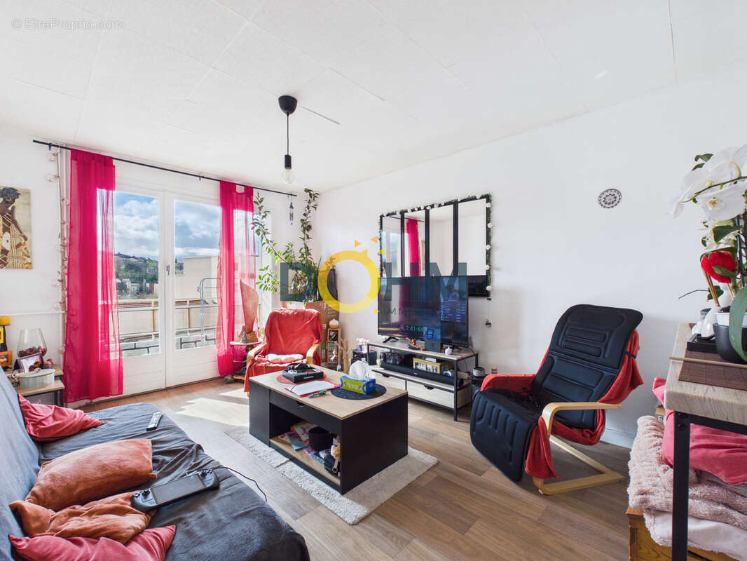 Appartement à SAINT-ETIENNE