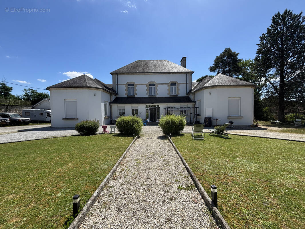 Maison à SAINTE-COLOMBE-SUR-SEINE