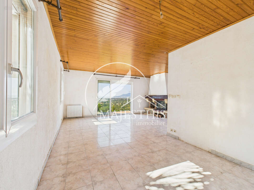 Maison à HYERES