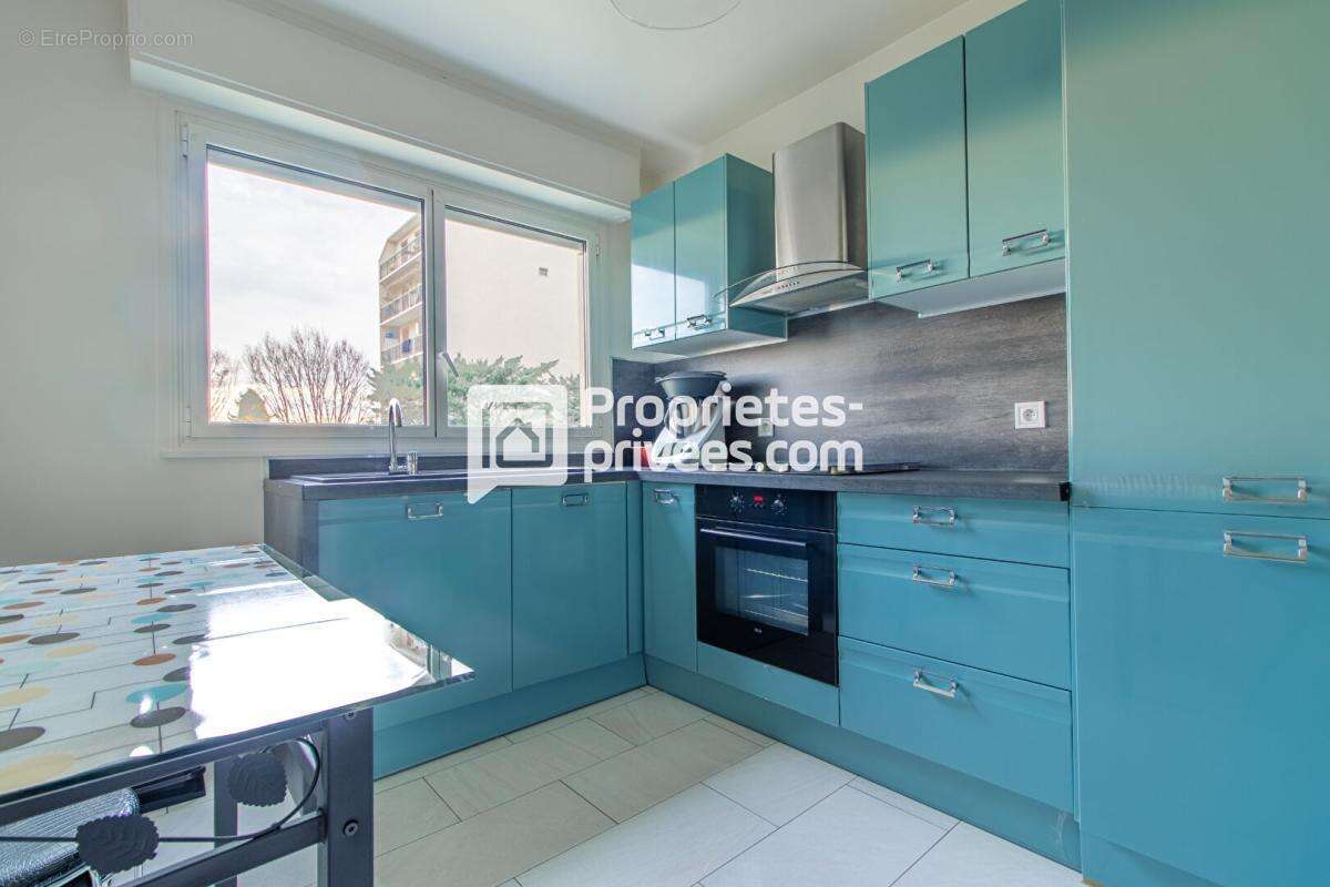 Appartement à LE BOURGET